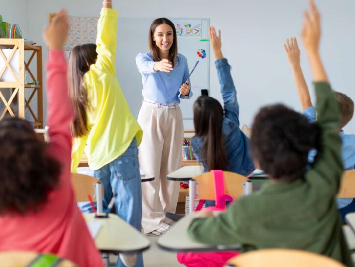 Scuola, è partito il bando per 19mila docenti