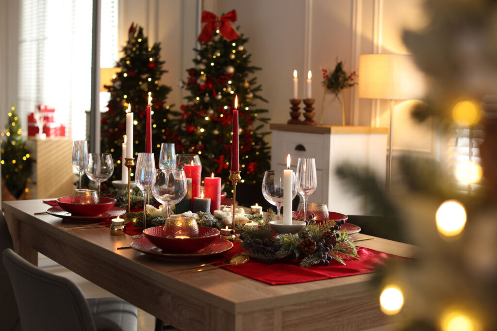 tavola apparecchiata a natale