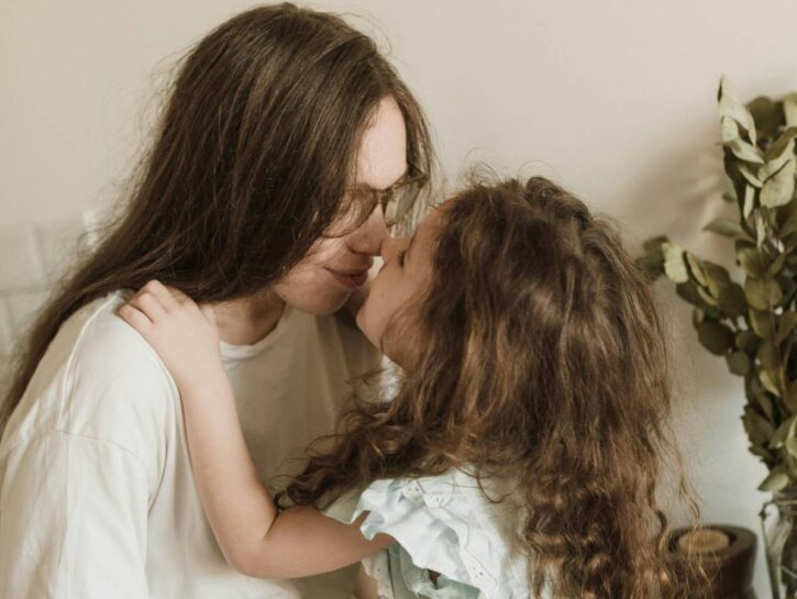 Genitori single: doppio congedo a una mamma in Spagna