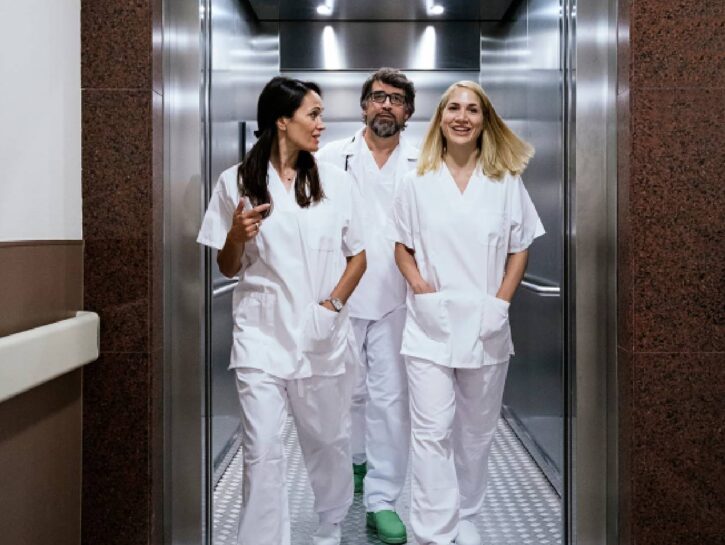 Donne medico più degli uomini: ma la parità è ancora lontana