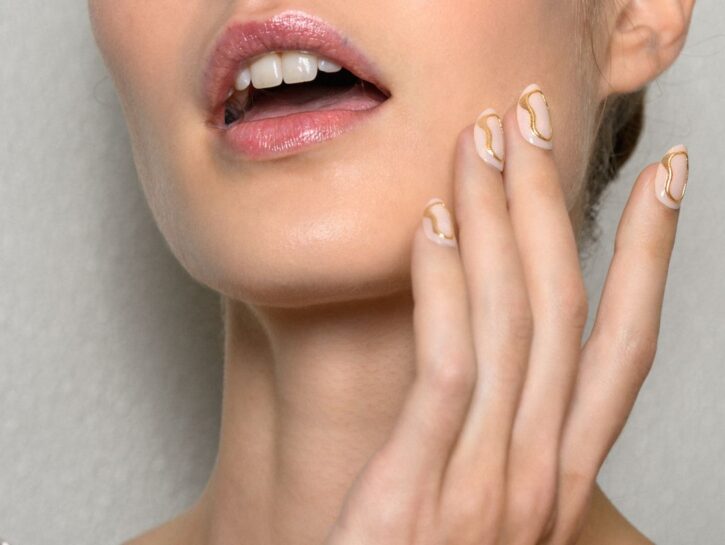 Cuori sulle unghie: 6 idee per San Valentino