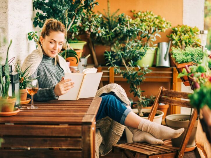 Come realizzare un angolo giardino in balcone