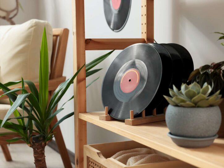 Crea decorazioni da parete con vecchi vinili