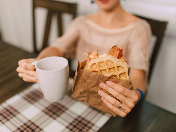 Alimentazione: quanto aspettare tra un pasto e l'altro?