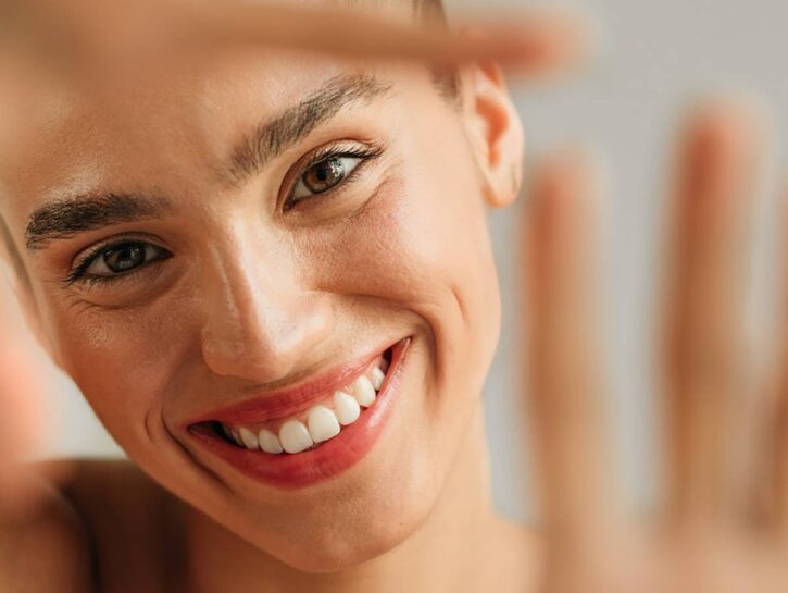 Con le skin tint la base trucco è leggera