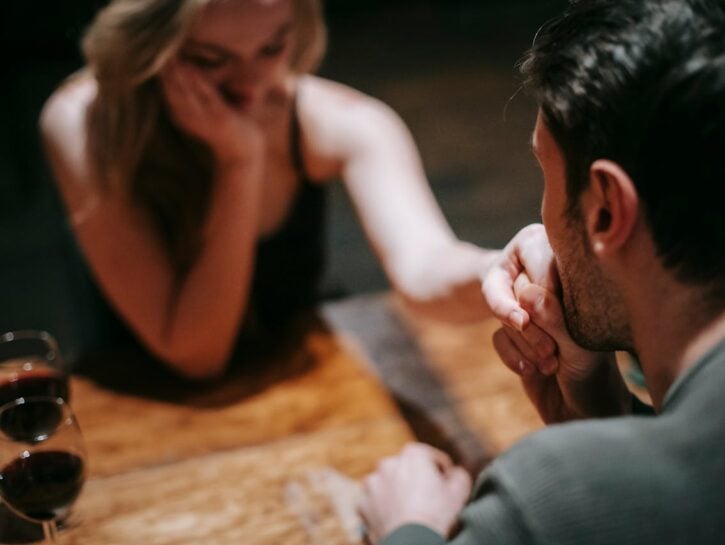 Accendi la passione a tavola: i cibi che fanno la differenza