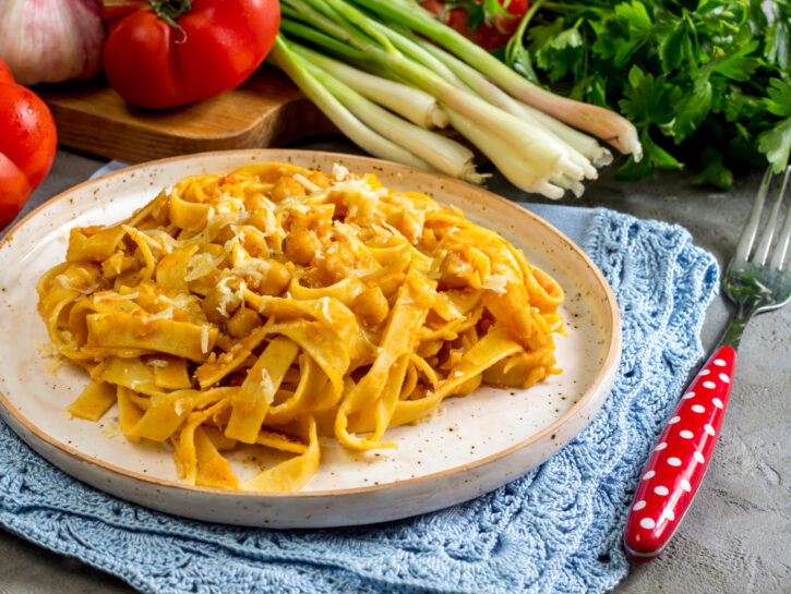 Ciceri e tria, come preparare la ricetta tipica salentina