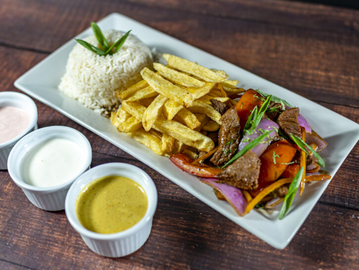 Lomo saltado