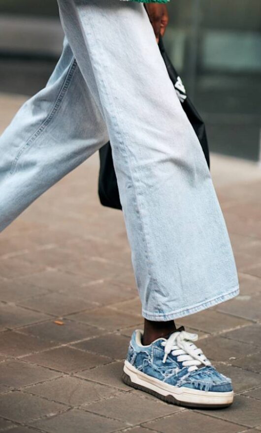 Le sneakers di tendenza ora: idee shopping per la primavera 2025