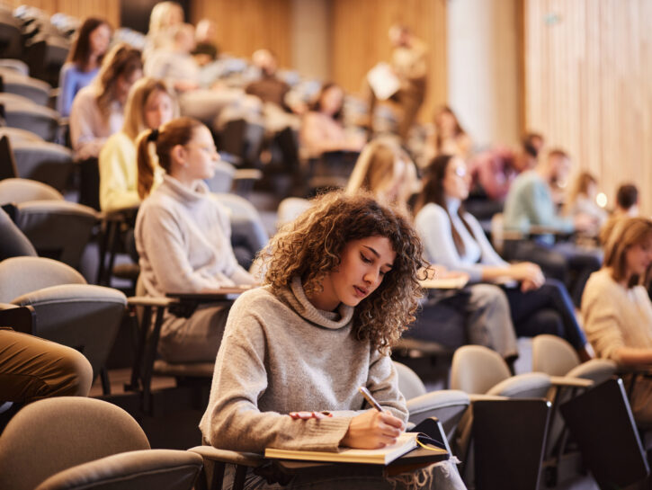 Le 10 università più sovraffollate del mondo: la prima è italiana