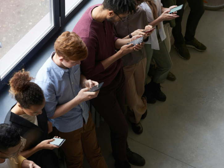 Il lato oscuro dei social: come non farsi manipolare dalla rete?