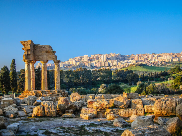 Guardian: 10 motivi per visitare l'Italia nel 2025