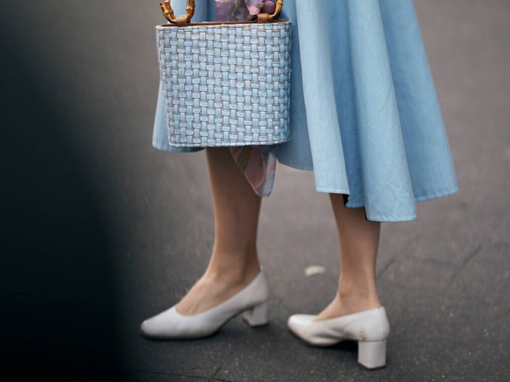 Come indossare le ballerine col tacco moda primavera 2025
