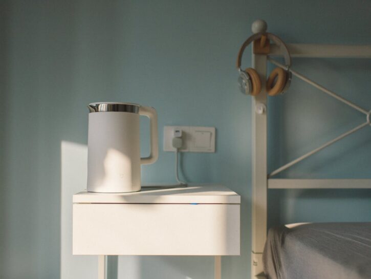 Comodini minimal o con cassetti: la scelta consapevole
