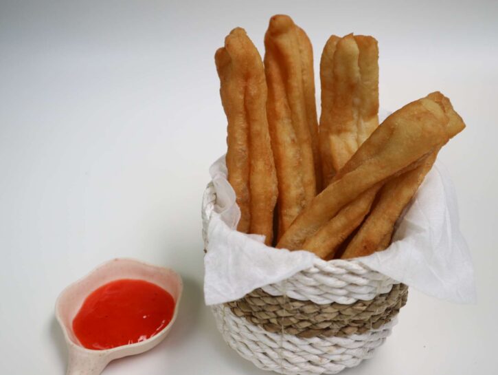 Yóutiáo: il pane fritto cinese