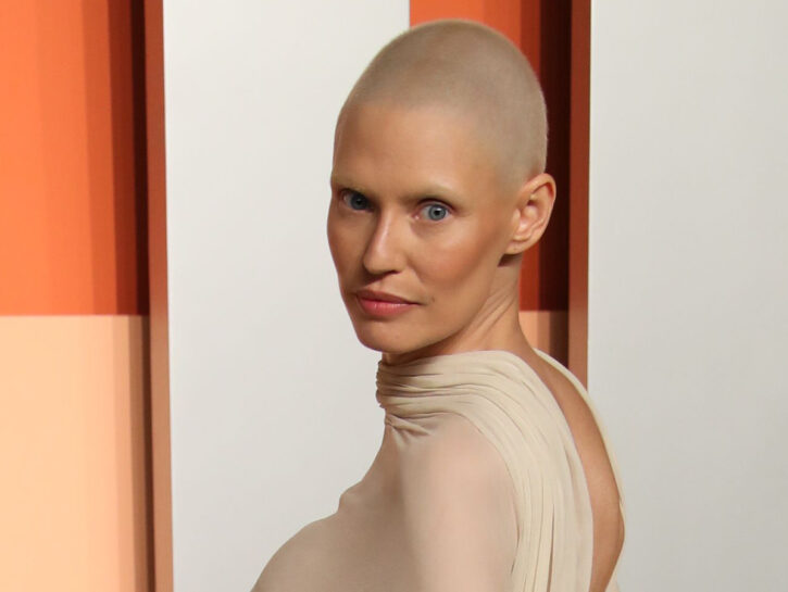 Bianca Balti: «Non voglio sentirmi in colpa per non aver tolto subito le ovaie»