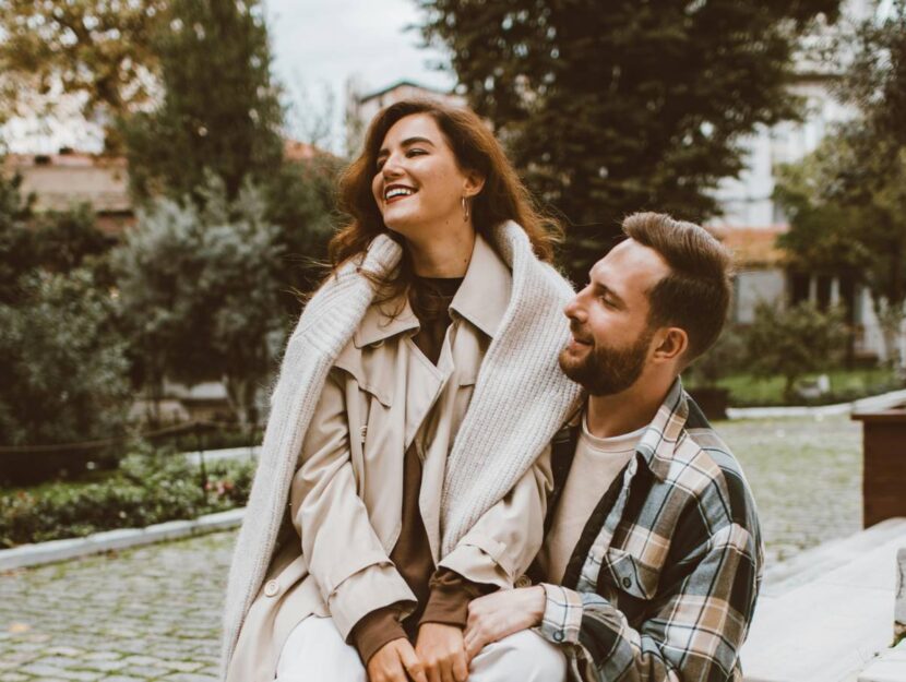 in coppia donna più vecchia