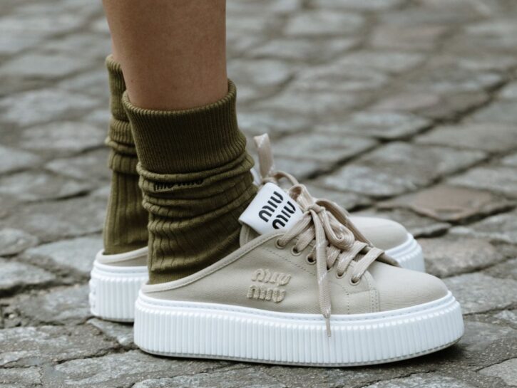 Le migliori sneakers col plateau da comprare ora