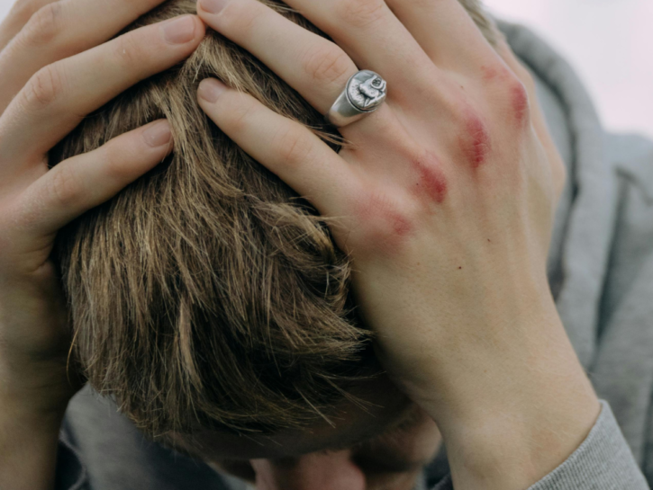 Adolescenti aggressivi: come gestire il fuoco interiore