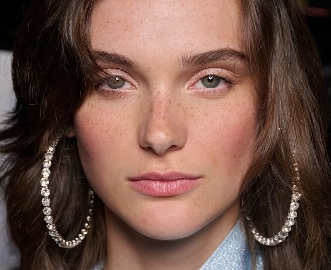 Blush in stick o crema? Scopri quello che fa per te