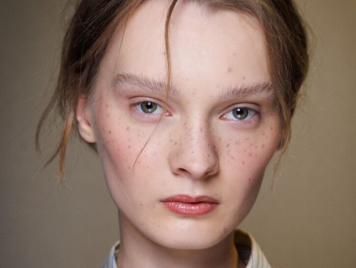 Contouring, ecco come farlo con l'autoabbronzante
