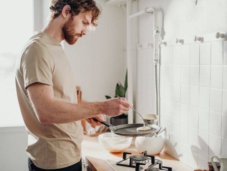 Faccende domestiche: quanti uomini se ne occupano?