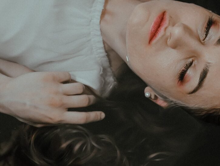Bella come in un dipinto con il watercolor make-up