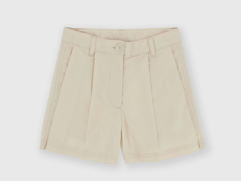 Shorts in popeline con vita regolabile all'interno, € 26,99. Primigi