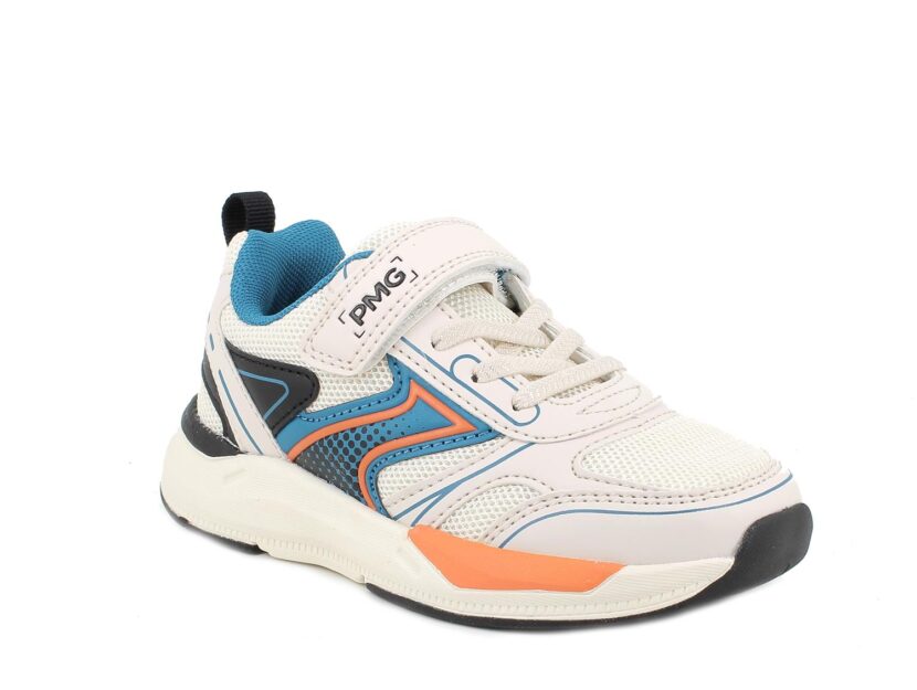 Sneakers basse con laccio elastico e strappo e suola sportiva antiscivolo, € 39,90. Primigi
