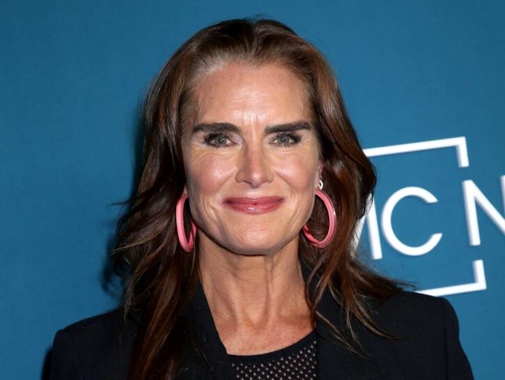 Brooke Shields: 60 anni da star, senza paura di invecchiare