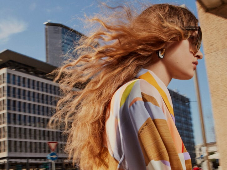 Beach wave senza piastra: 5 metodi per anticipare l'estate tra i capelli