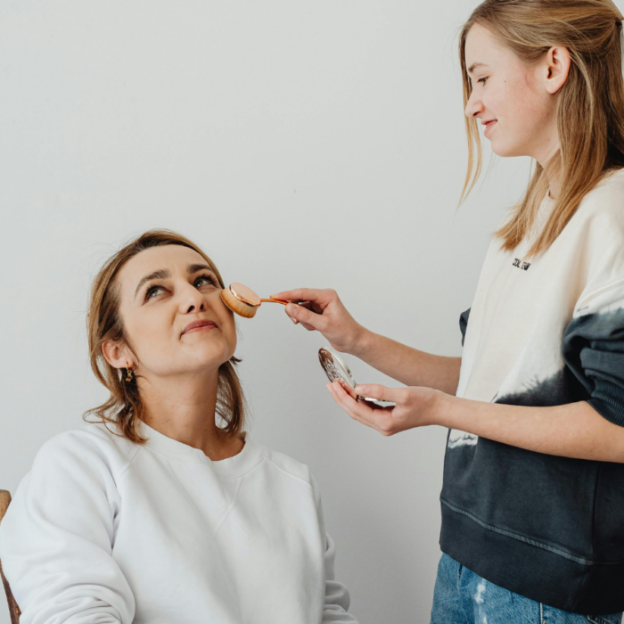 Regali beauty per la Festa della Mamma: oltre 20 idee tra skincare, profumi e relax