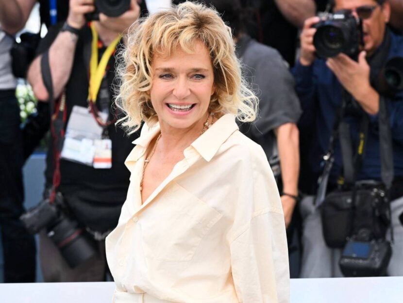 Come indossare il bianco in estate come Valeria Golino
