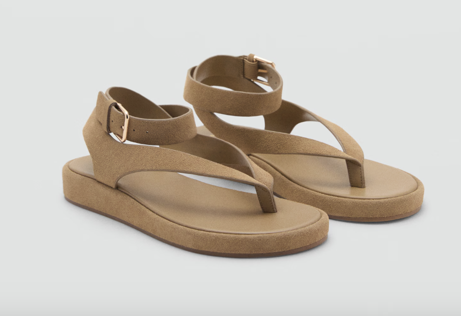 sandali bassi tendenze scarpe moda estate 2025