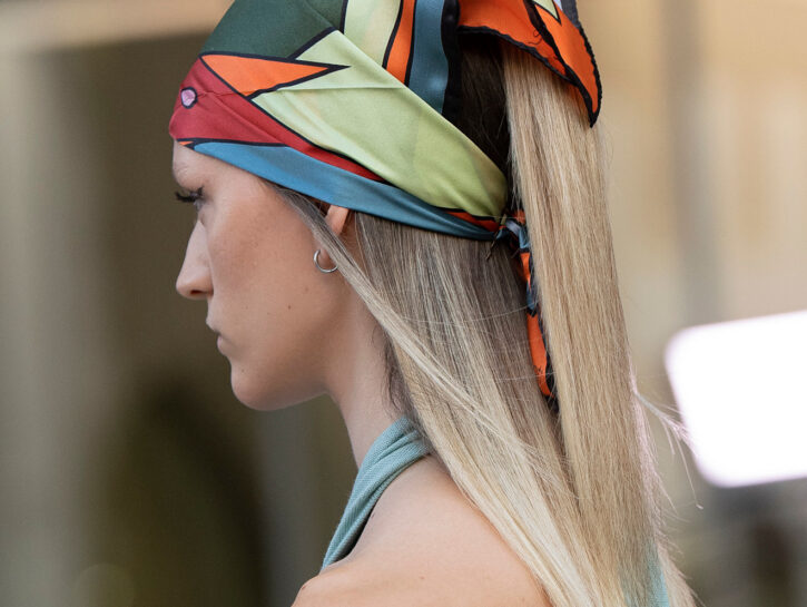 Come proteggere i capelli dal sole: 9 consigli per l’estate