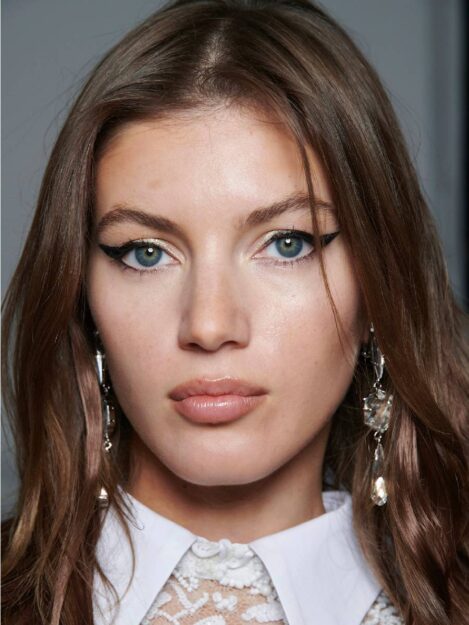 beauty eye liner_trend make up estate 2025