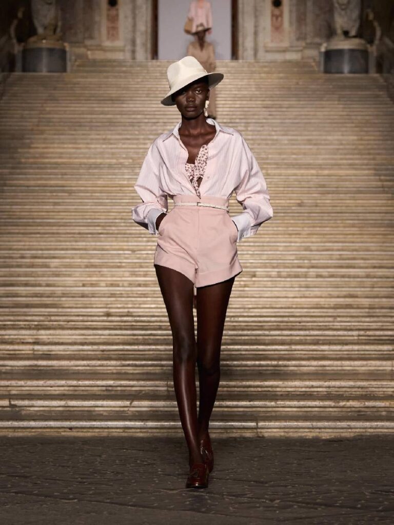 Max Mara Resort 2026 la sfilata alla Reggia di Caserta