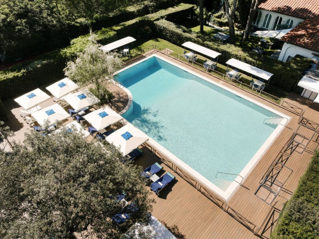 Augustus Hotel & Resort a Forte dei Marmi, beach club d'Italia