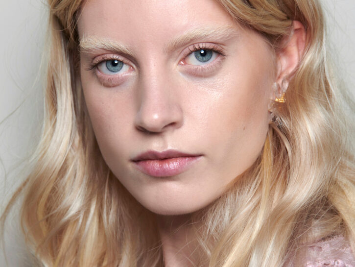 Capelli più forti e lucidi grazie al freddo: ecco come fare (anche a casa)
