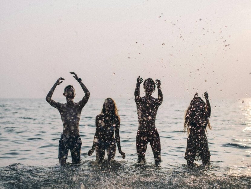 figli adolescenti in vacanza da soli
