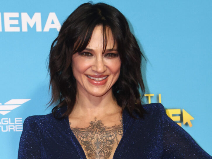 Asia Argento festeggia 4 anni di sobrietà: «Ogni giorno scelgo la vita»