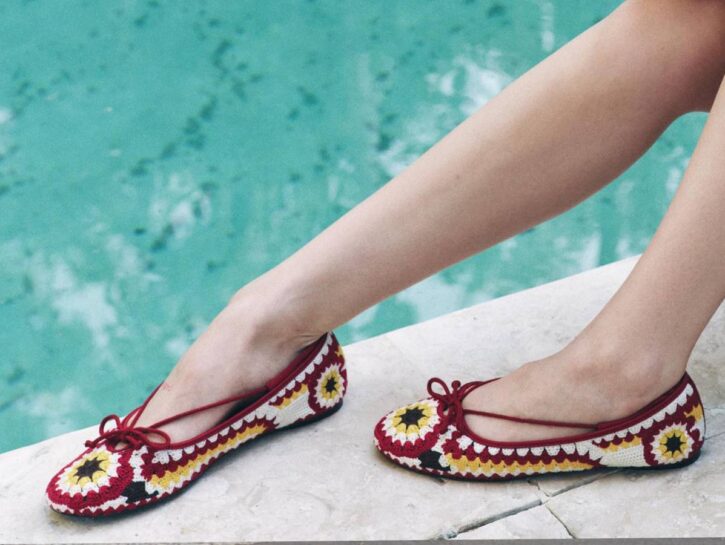 Per indossare le ballerine in estate c'è solo un modo: sceglierle in crochet