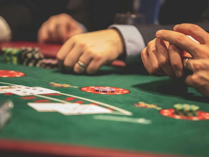 Gioco d'azzardo, copiato il marketing del tabacco: lo studio