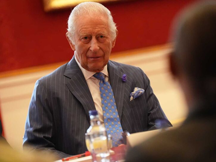 Re Carlo III desidera Harry, Meghan e i nipoti ai suoi funerali