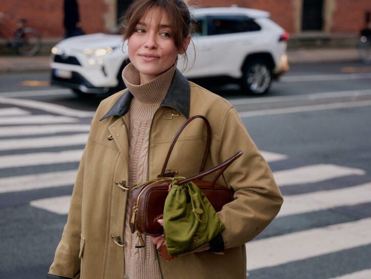 Cosa comprare ai saldi estivi e indossare in autunno: 5 must-have furbissimi
