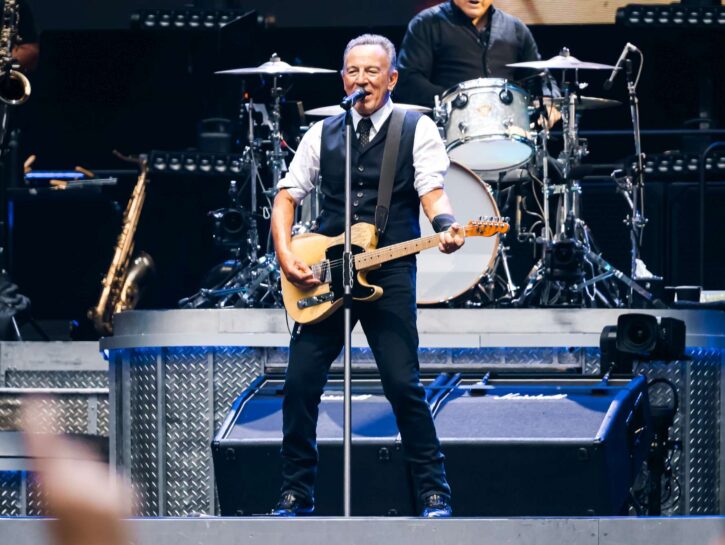 Bruce Springsteen si schiera contro Trump durante il concerto a Milano