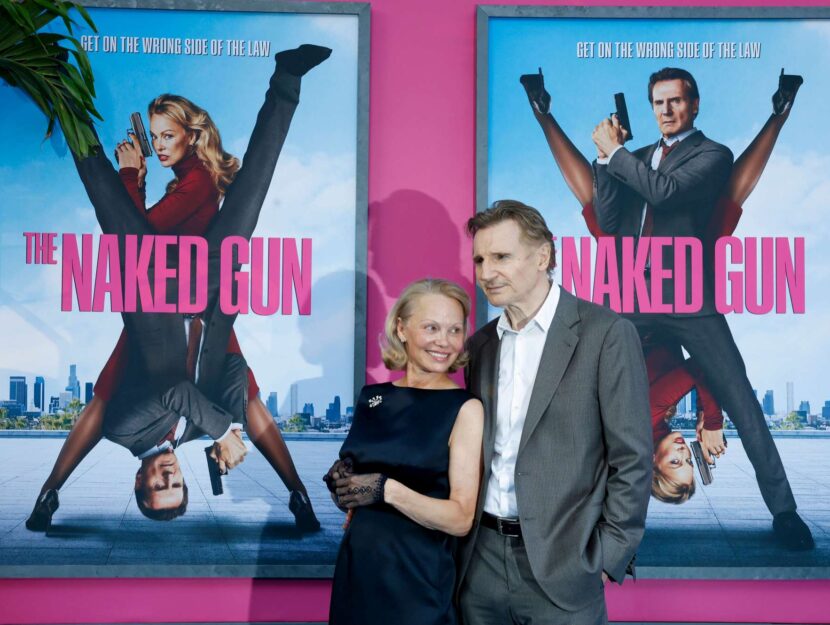 Pamela Anderson e Liam Neeson