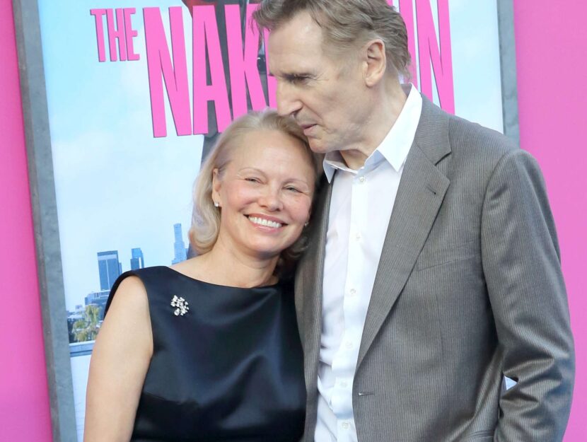 Pamela Anderson e Liam Neeson
