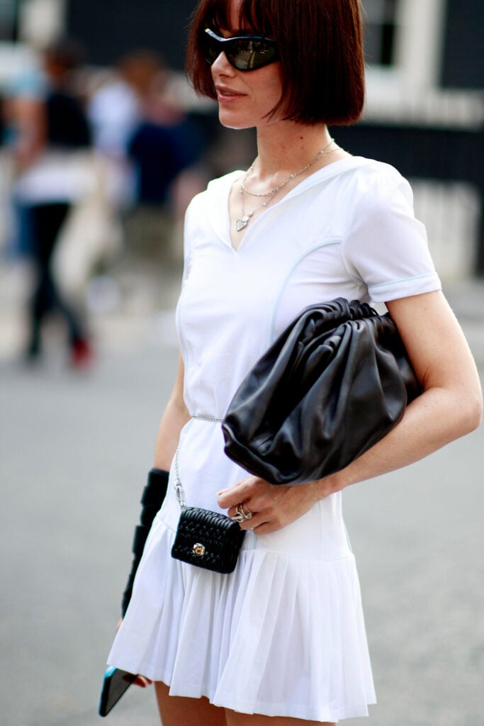 come vestirsi a luglio tendenze moda estate 2025 vestiti bianchi