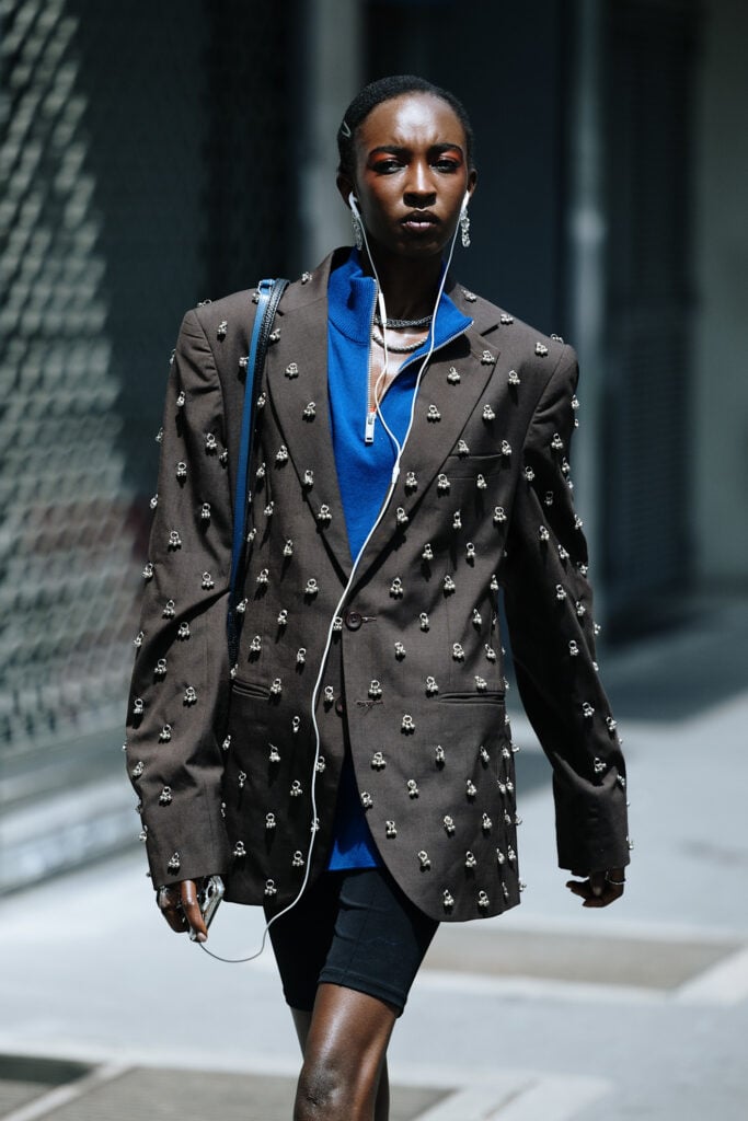 cosa comprare ai saldi estate 2025 blazer con cristalli